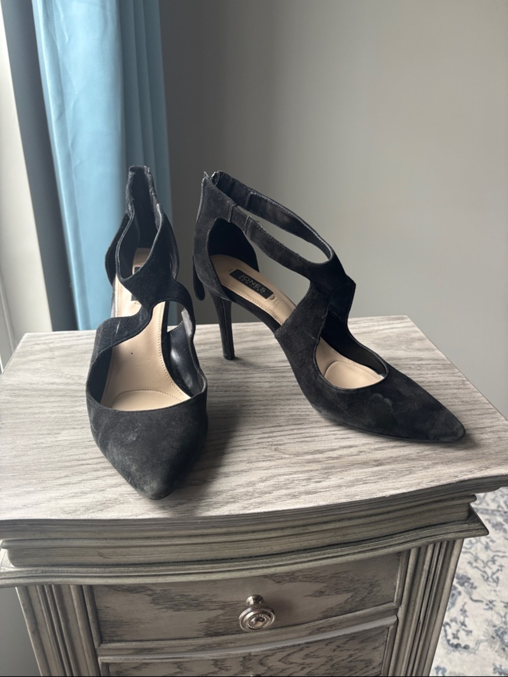 Jones New York Black Suede Cutout Strappy Pointed-Toe Heels